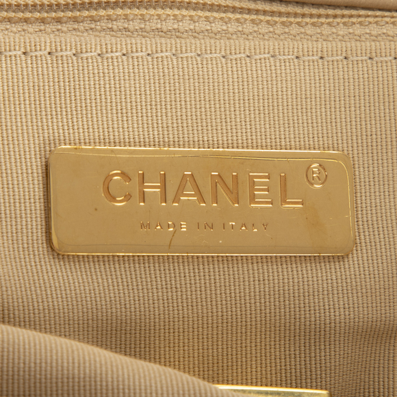 Chanel 19 Flap - Picture 10 of 11